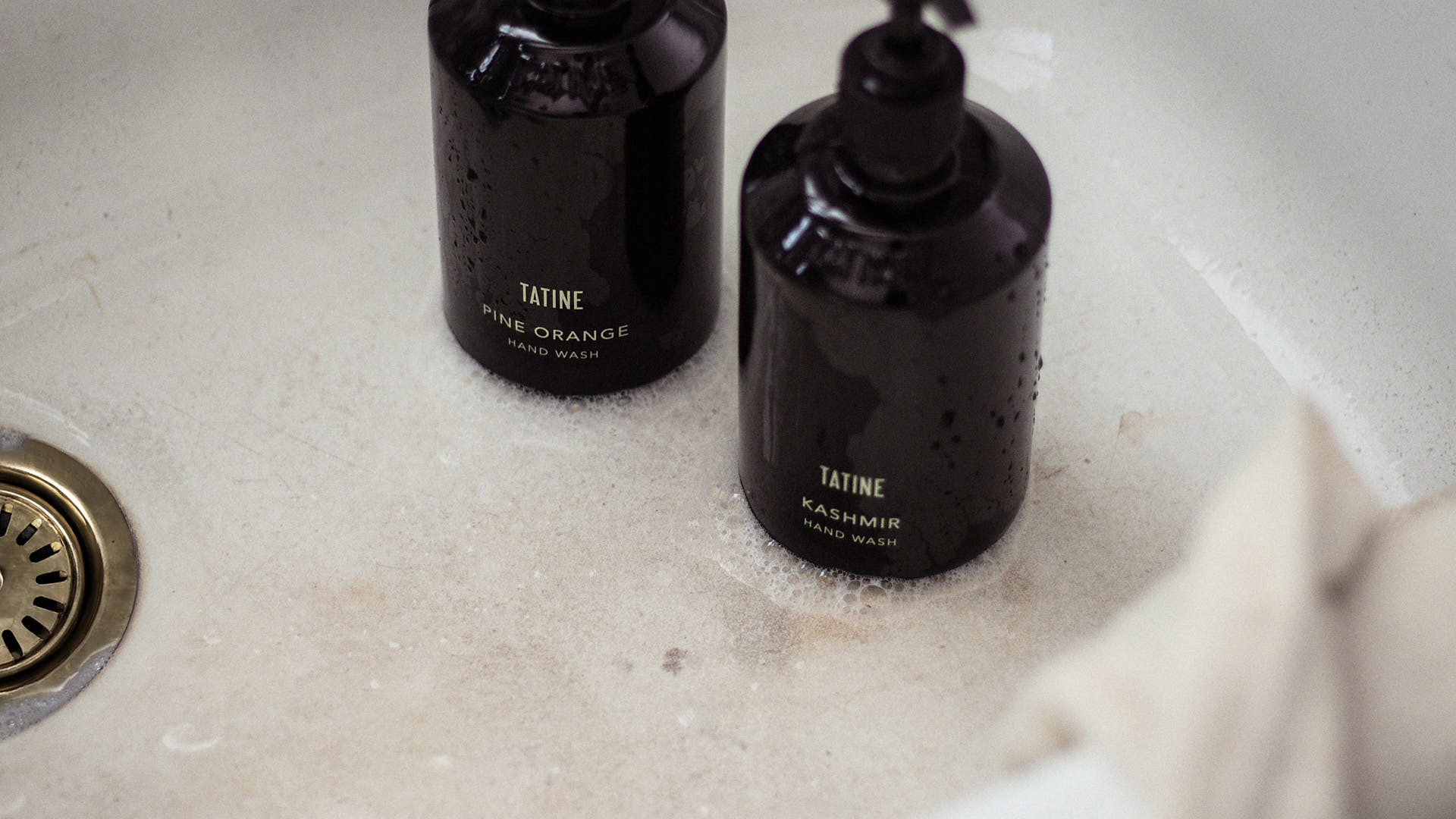 Package design by Rebecca Snyder for Tatine Candles, hand care collection. Wash-Basin.